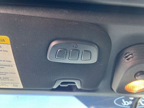 Used 2016 Ford Mustang Premium image 23