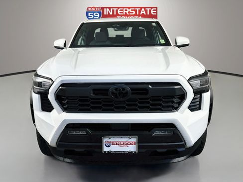 Certified 2026 Toyota Tacoma TRD Off-Road AWD/4WD image 2