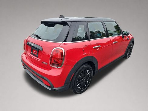 Used 2022 MINI Cooper 4-Door Hardtop FWD image 4