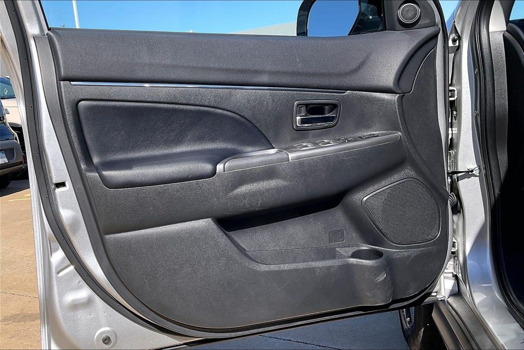 Used 2025 Mitsubishi Outlander Sport AWD image 23