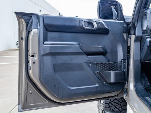 Used 2025 Ford Bronco Outer Banks AWD/4WD image 37