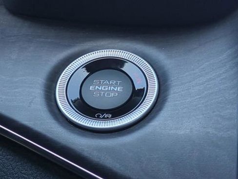 Used 2023 Jeep Grand Cherokee Overland w/ Luxury Tech Group IV image 29