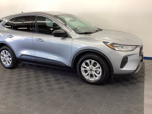 Used 2023 Ford Escape Active w/ Cold Weather Package FWD image 24
