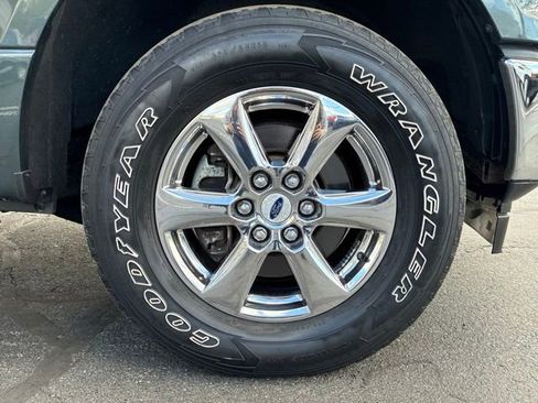 Used 2018 Ford F150 XLT w/ Equipment Group 302A Luxury image 9