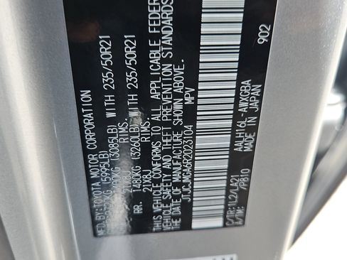 Used 2024 Lexus RX 450h AWD w/ Luxury Package image 32