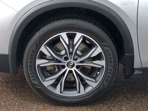 Used 2018 INFINITI QX30 AWD image 13