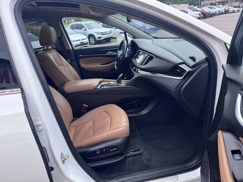 Used 2020 Buick Enclave Essence FWD image 16