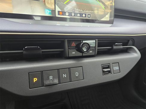 New 2026 Nissan Leaf Platinum+ image 12