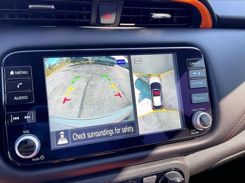 Used 2023 Nissan Kicks SR w/ SR Premium Package FWD image 20