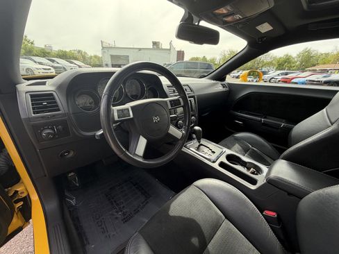 Used 2010 Dodge Challenger SRT8 w/ SRT Option Group II RWD image 11