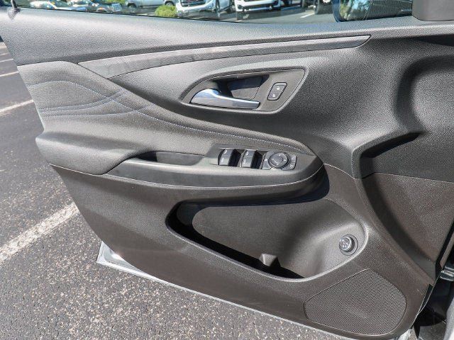 Used 2025 Buick Envista Sport Touring w/ Convenience I Package FWD image 13