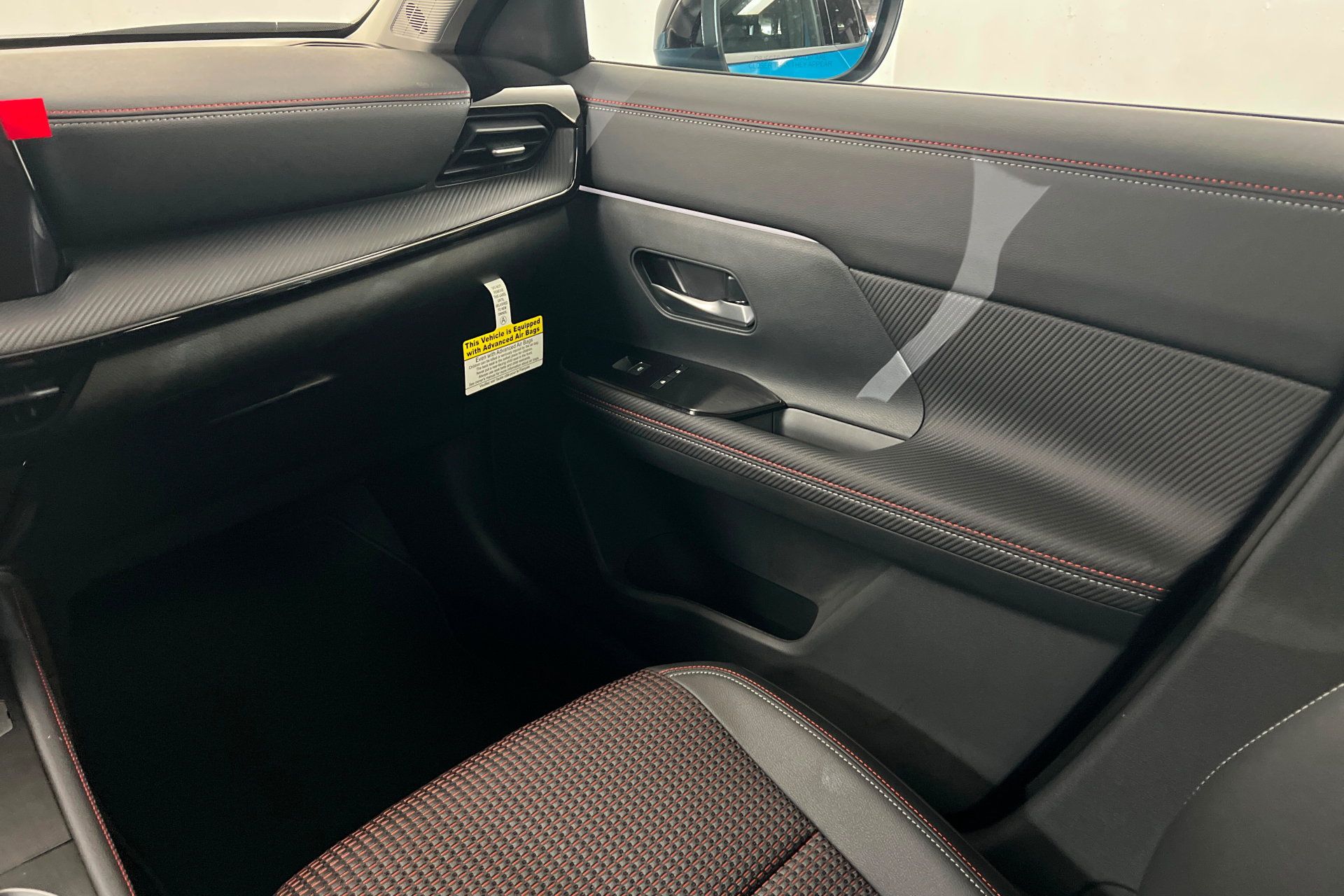New 2026 Nissan Kicks SR FWD image 10