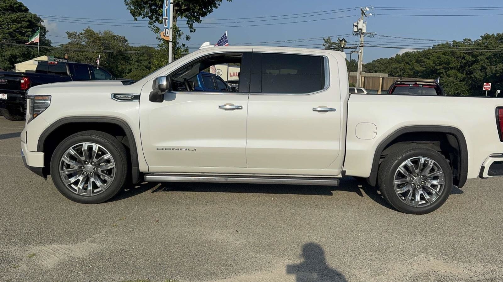 Used 2023 GMC Sierra 1500 Denali w/ Denali Reserve Package AWD/4WD image 4
