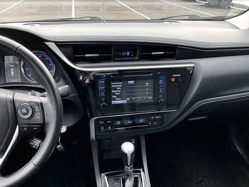 Used 2017 Toyota Corolla SE image 8