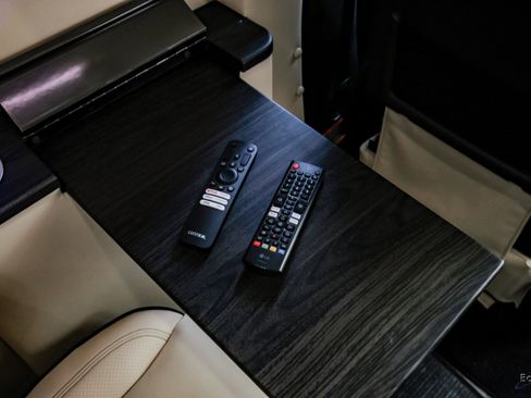 Used 2025 Mercedes-Benz Sprinter 3500 image 89