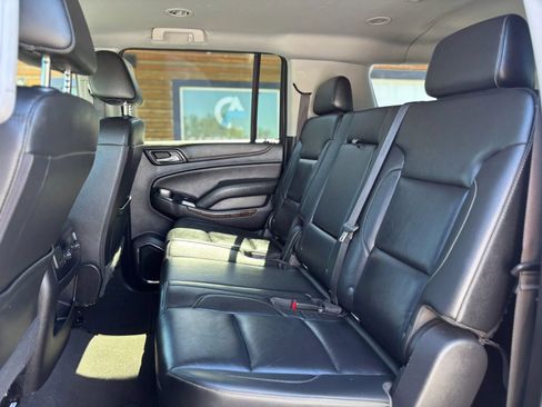 Used 2020 Chevrolet Suburban LT AWD/4WD image 13
