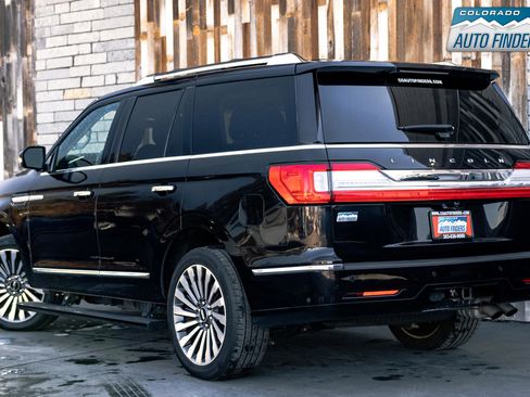 Used 2019 Lincoln Navigator Reserve image 3
