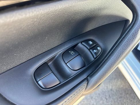 Used 2022 Nissan Rogue Sport SV w/ Technology Package AWD/4WD image 16