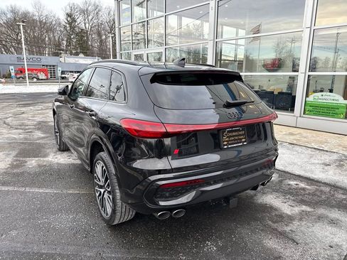 Used 2025 Audi SQ5 Premium Plus w/ Premium Plus Package image 13