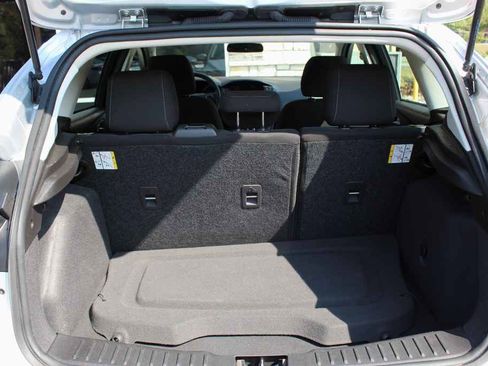 Used 2016 Ford Focus SE image 8