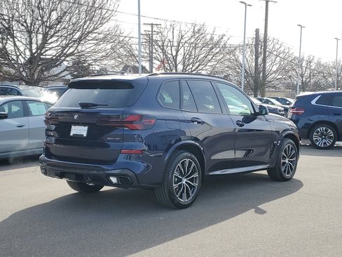 New 2026 BMW X5 xDrive40i w/ M Sport Package AWD/4WD image 3