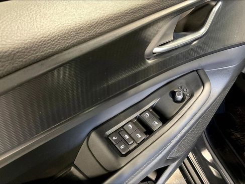 New 2025 Jeep Grand Cherokee Altitude image 27