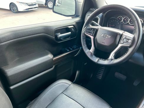 Used 2021 Chevrolet Silverado 1500 LT Trail Boss w/ Convenience Package II image 12