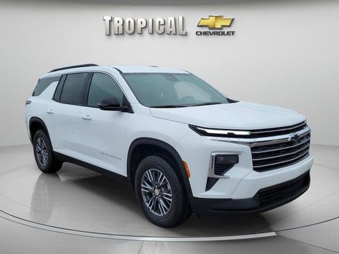 New 2026 Chevrolet Traverse LT image 4