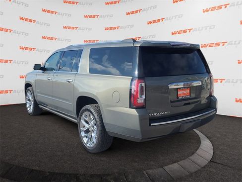 Used 2018 GMC Yukon XL Denali w/ Open Road Package image 3