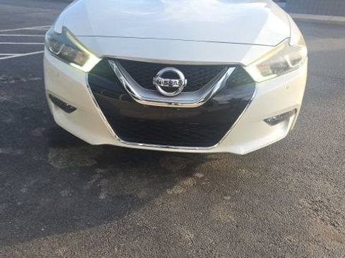 Used 2016 Nissan Maxima Platinum FWD image 13