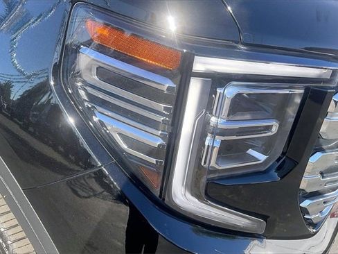 Used 2023 GMC Sierra 1500 Denali w/ Denali Reserve Package image 30