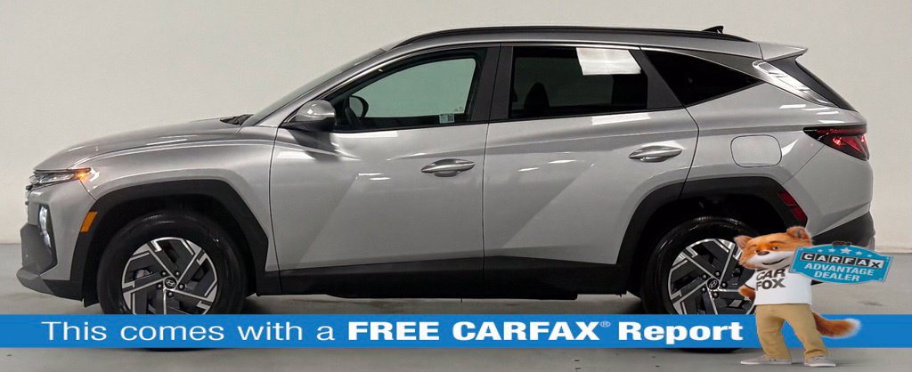Used 2025 Hyundai Tucson Blue AWD/4WD image 2