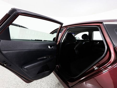 Used 2019 Kia Optima LX image 15