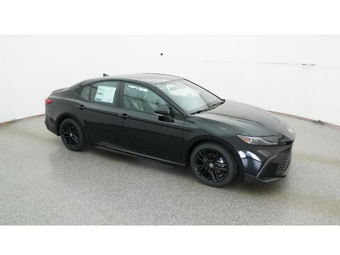 New 2026 Toyota Camry SE image 12