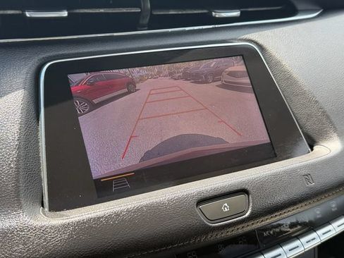 Used 2019 Cadillac XT4 Premium Luxury FWD image 24