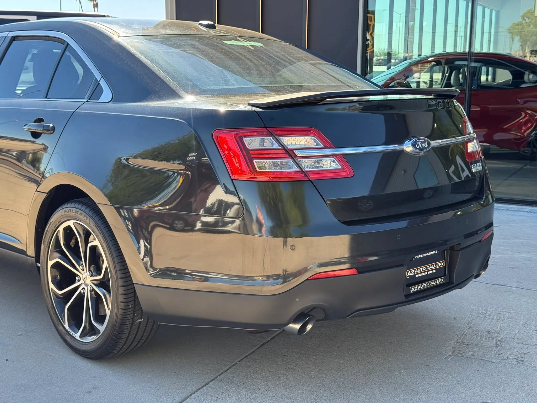 Used 2013 Ford Taurus SHO AWD/4WD image 30