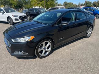 Used 2013 Ford Fusion SE image 1