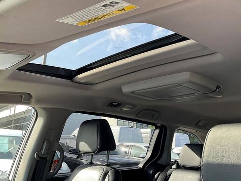 Used 2023 Honda Odyssey Touring image 17