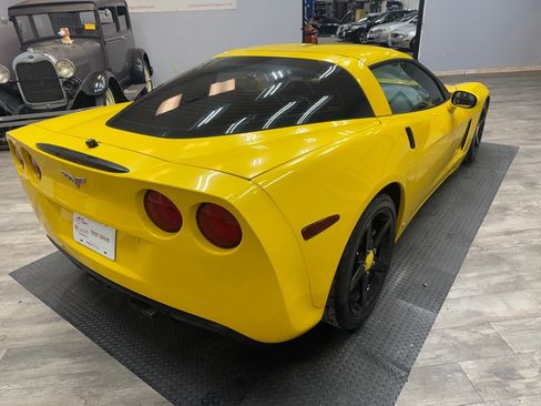 Used 2007 Chevrolet Corvette Coupe w/ Preferred Equipment Group RWD image 13