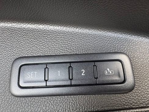 Used 2016 Chevrolet Tahoe LT AWD/4WD image 9