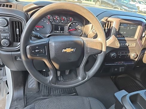 Used 2019 Chevrolet Silverado 1500 Custom w/ Custom Value Package image 40