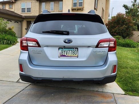 Used 2017 Subaru Outback 2.5i Premium image 8
