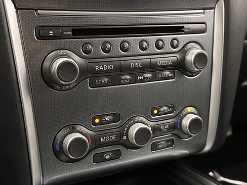 Used 2019 Nissan Pathfinder SL w/ Cargo Package image 21