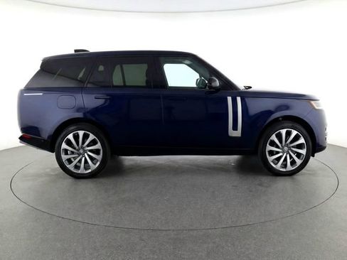 Certified 2025 Land Rover Range Rover SV AWD/4WD image 49