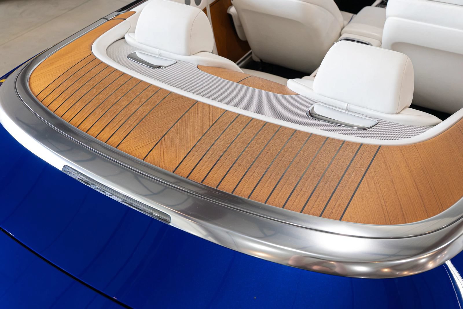 Used 2017 Rolls-Royce Dawn RWD image 18