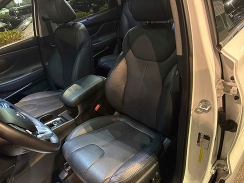 Used 2019 Hyundai Santa Fe Limited image 17