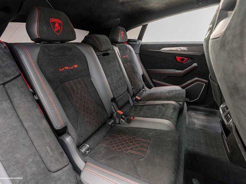 Used 2023 Lamborghini Urus Performante image 29