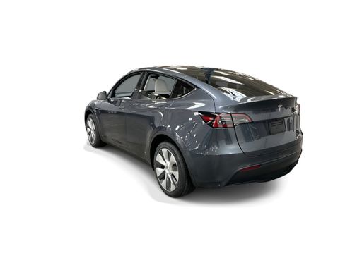 Certified 2023 Tesla Model Y Long Range AWD/4WD image 4