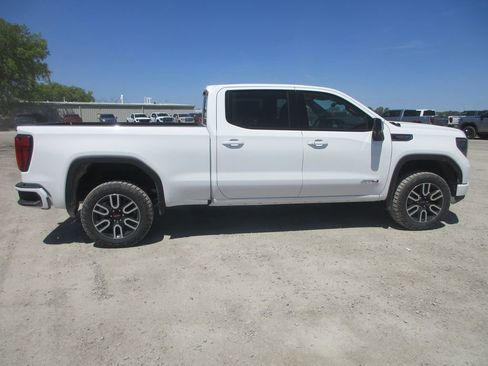 New 2026 GMC Sierra 1500 AT4 w/ AT4 Premium Package AWD/4WD image 3