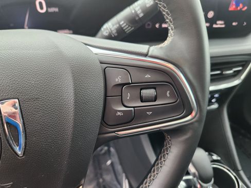 Used 2025 Buick Encore GX Avenir w/ Avenir Technology Package AWD/4WD image 28